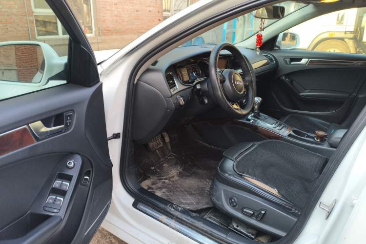 Used Audi A4L 2013 35 TFSI Automatic Comfort Model Driver Seat