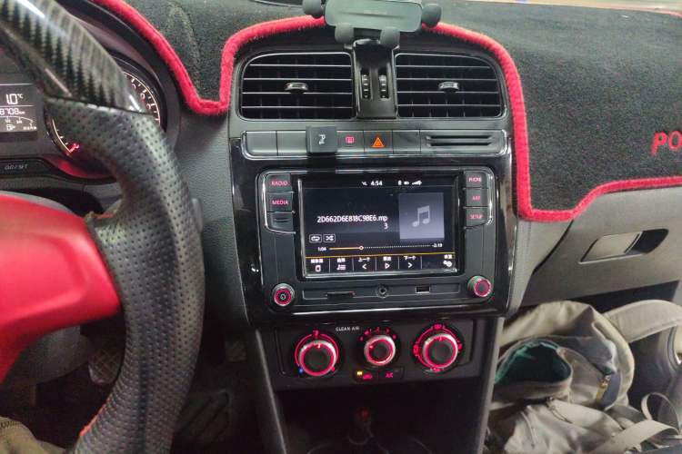 Used Volkswagen Polo 2016 1.4L Manual Fashion Model