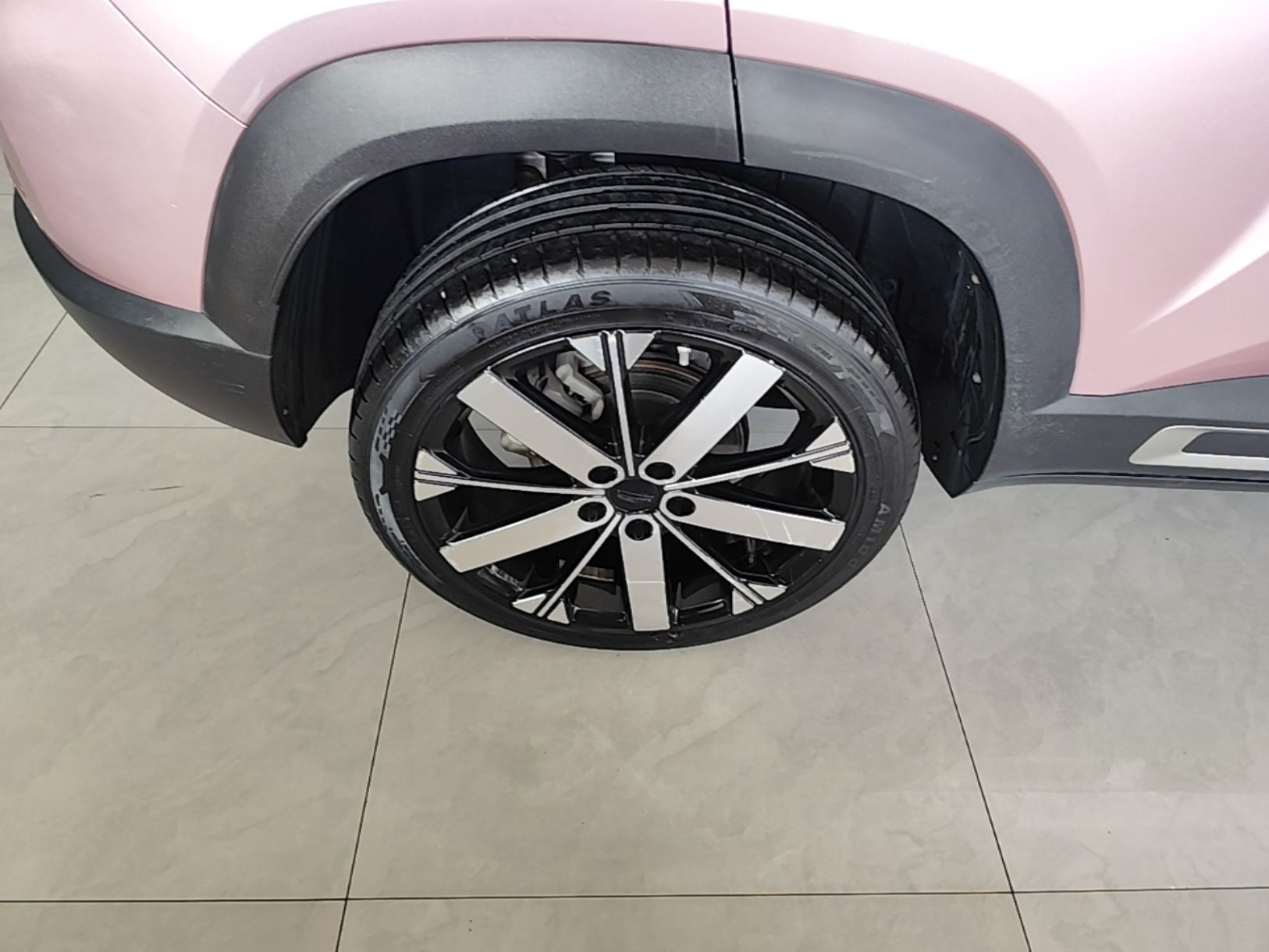 Geely Auto icon 2023 1.5TD Chocolate Smoothie Edition — снимка 11