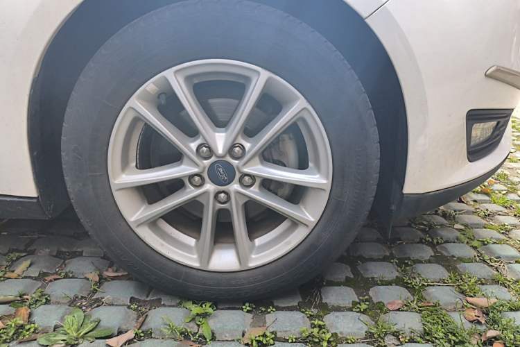 Used Ford Focus 2018 Sedan Classic 1.6L Manual Fashion Edition SmartDrive Version