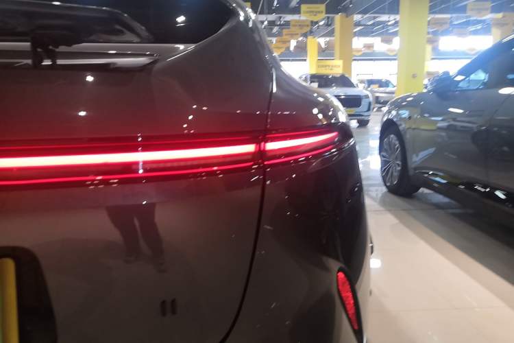 Used Avatr 11 2022 Long-Range Dual-Motor Version 4 Seats