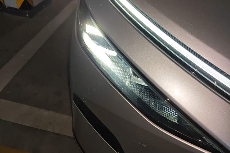 Used XPeng X9 2024 702 Ultra-Long Range Max
