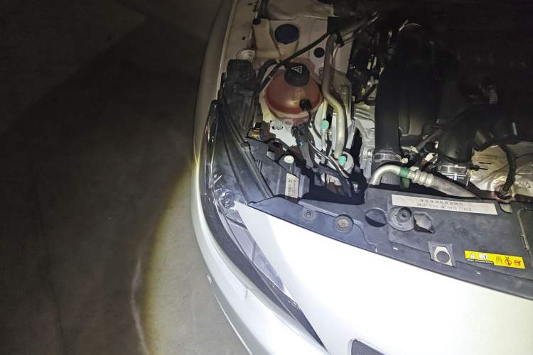 Used Peugeot 408 2016 1.6T Automatic Luxury Edition Right Front Headlight