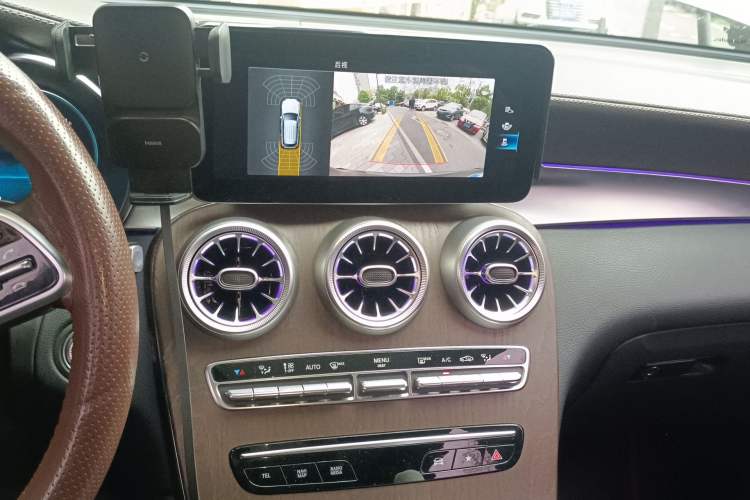 Used Mercedes-Benz GLC 2022 Refreshed GLC 300 L 4MATIC Dynamic Edition Prestige Version Audio And AC Panel