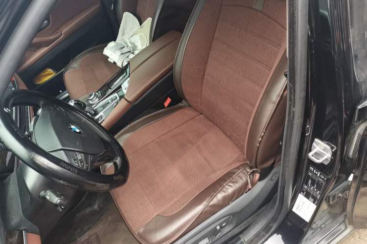 Used BMW 5 Series 2014 525Li Leading Model
