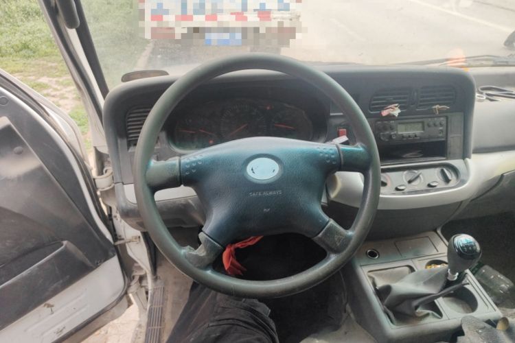 Used Jinbei Hiace 2020 2.0L Express King Series Deluxe Van Standard Roof China VI Emission Standard 1TZS Steering Wheel