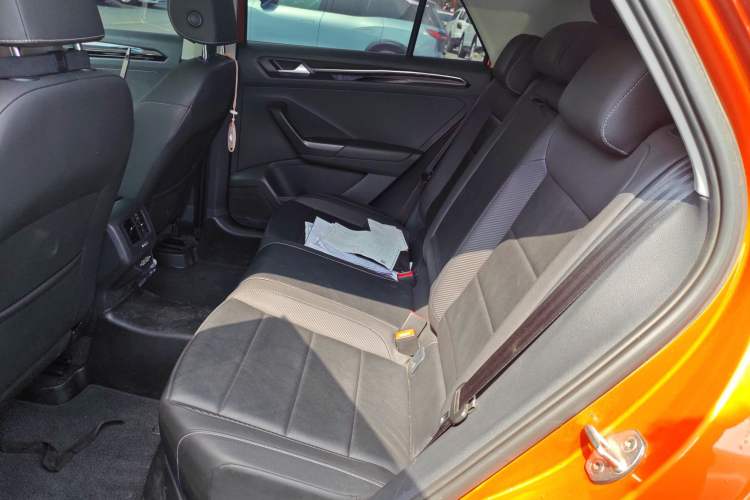 Used Volkswagen T-ROC 2018 280TSI DSG Two-Wheel-Drive Comfort Version China V Standard