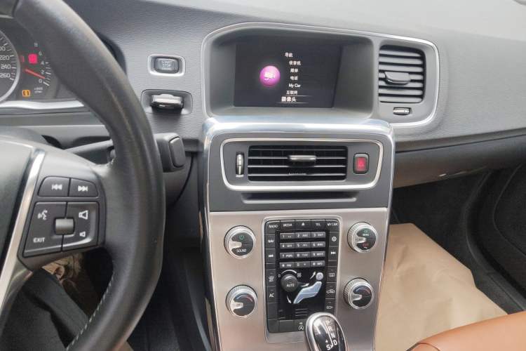 Used Volvo S60 2019 S60L Facelift T5 Intelligent Advanced Edition Audio And AC Panel