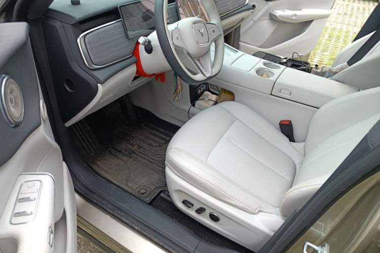 Used VOYAH COURAGE 2025 Model Rear-Drive Qiankun Edition Driver Seat