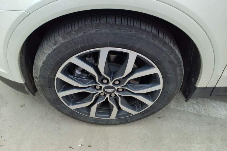 Used Cadillac XT5 2022 2.0T Four-Wheel Drive Luxury Version (Hummingbird Edition) Exterior 4