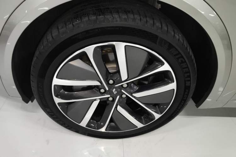 Used Li Auto L9 2022 Max model
