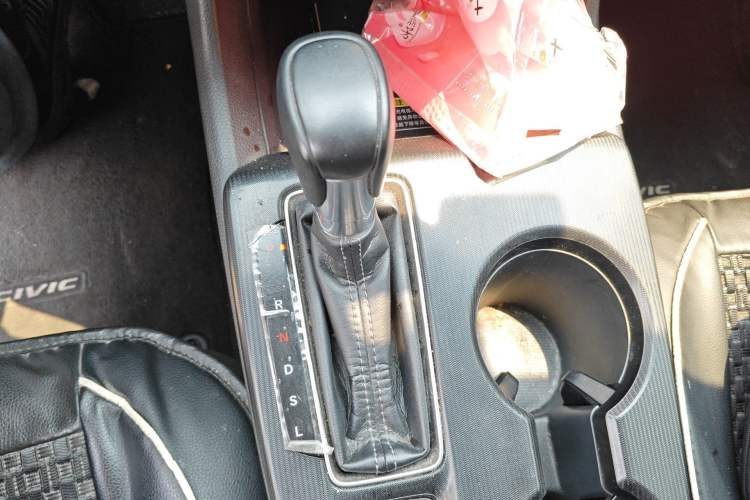 Used Honda Civic 2023 240TURBO CVT Dynamic Control · C-Position Guest Special Edition Gear Lever