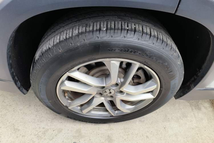 Used Nio ES6 2020 610 km Performance Version Right Rear Wheel Hub