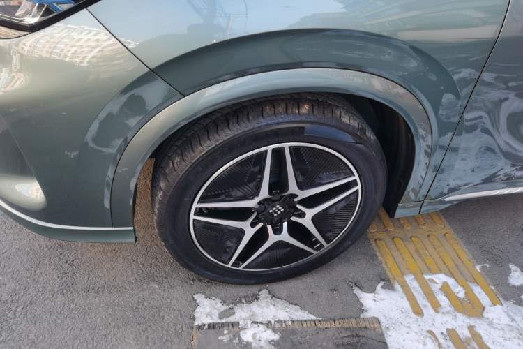 Used Landian E5 2023 1.5L DE-i 110 km Flagship Model 5 Seats
