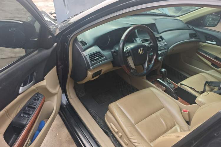 Used Honda Accord 2012 2.0L SE
