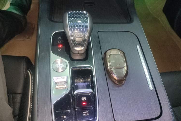 Used GAC Trumpchi GS8 2024 Linghang Series 2.0 TGDI Two-Wheel Drive Luxury Smart Connectivity Version
