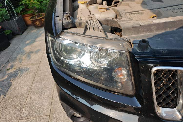 Used Jeep Compass 2015 2.0L two-wheel drive sport version