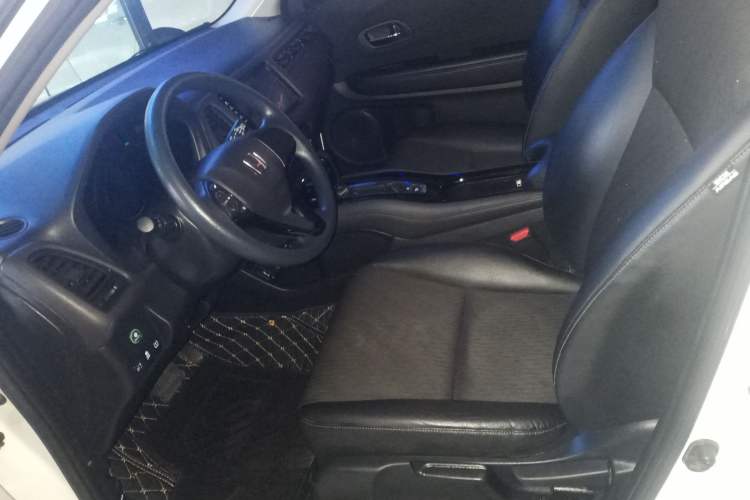 Used Honda Vezel 2020 1.5L CVT Pioneer Edition
