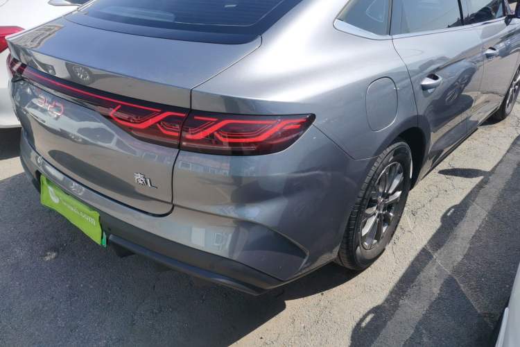 Used BYD Qin L 2024 DM-i 80KM Leading Model Right Rear Taillight