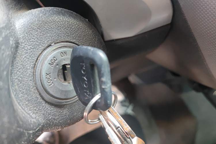 Used Foton Scenic G7 2017 2.0L Long-Wheelbase Commercial Van High Roof 2 Seats 4Q20M
