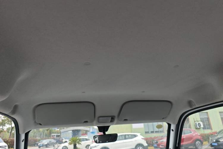 Used Wuling Zhiguang New Energy 2025 Standard Model Headliner