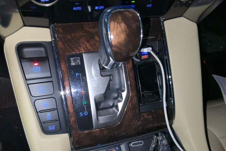 Used Toyota Alphard 2020 Dual-Engine 2.5L Luxury Edition Gear Lever