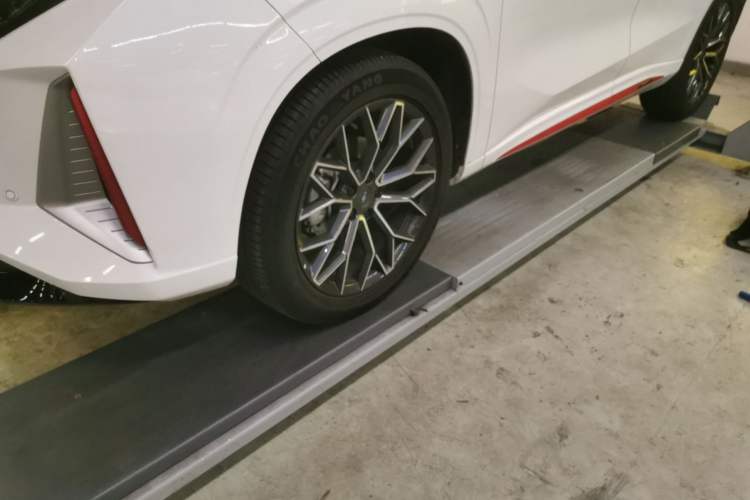 Used CHANGAN OSHAN Z6 2023 Blue Whale 1.5T DCT Smart Edition
