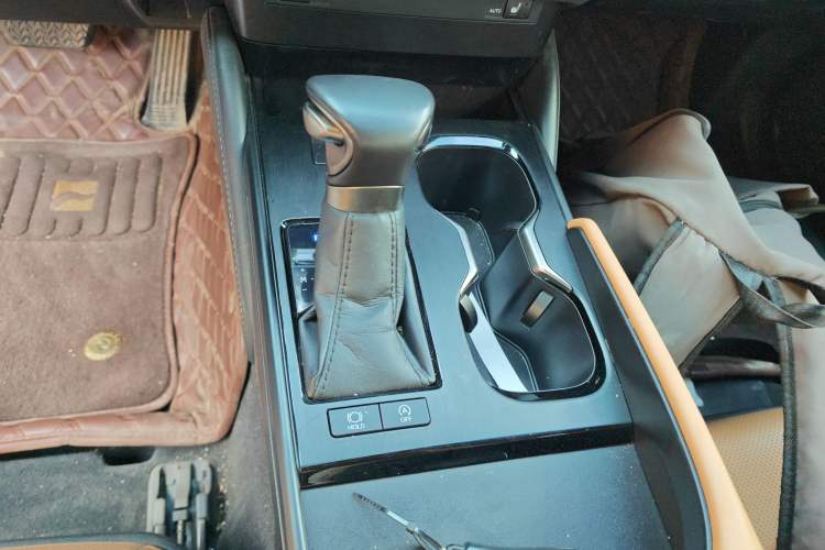 Used Lexus ES 2022 200 Excellence Edition
