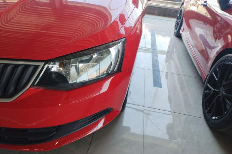 Used Skoda Fabia 2017 1.4L Automatic Car Enjoy Edition
