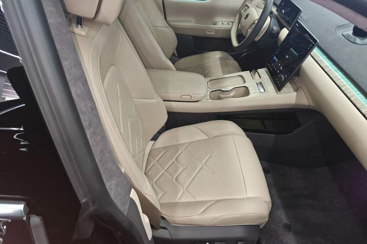 Used Nio ET7 2022 100kWh First Edition Right Front Seat