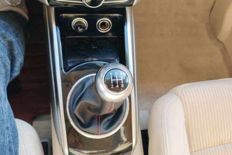 Used Zotye Domy X5 2017 Value Edition 1.6L Manual Fashion Model
