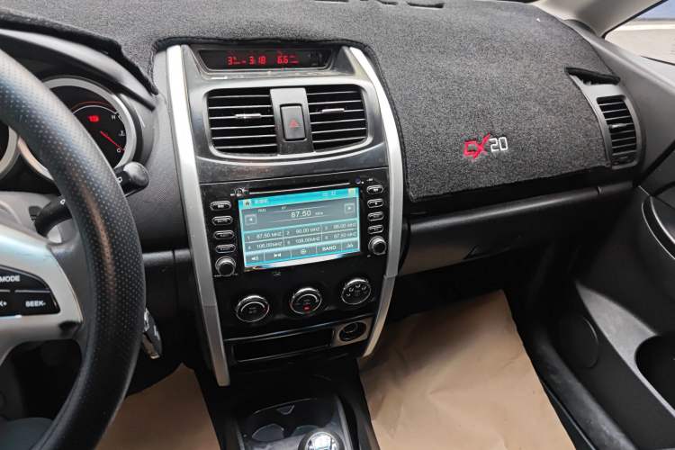 Used Changan CX20 2014 1.4L Manual Sport Version China IV Standard