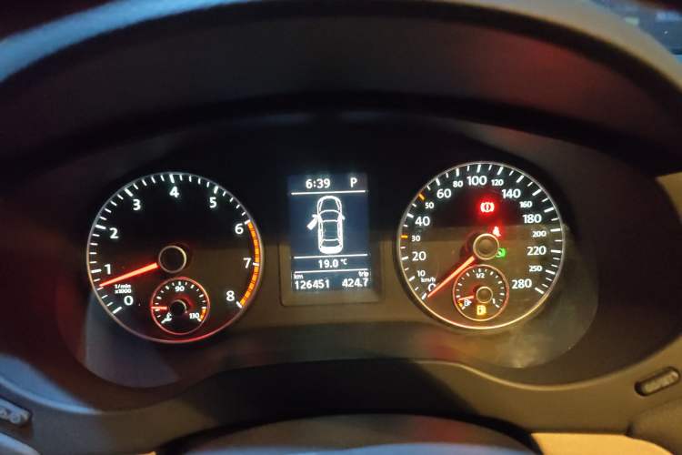 Used Volkswagen Sagitar 2012 1.4TSI Automatic Luxury Edition
