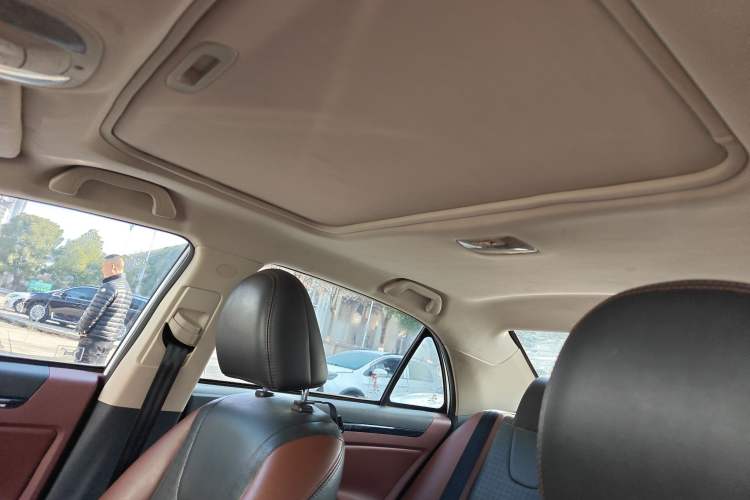 Used BYD Surui 2015 Revised Version 1.5L Manual Luxury Edition