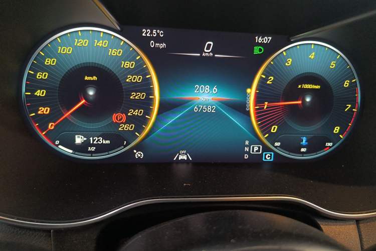 Used Mercedes-Benz GLC Coupe 2022 Refreshed GLC 300 4MATIC Coupe SUV
