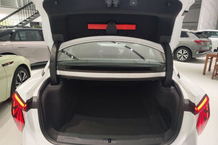 Used Hongqi EH7 2024 690 Pro
