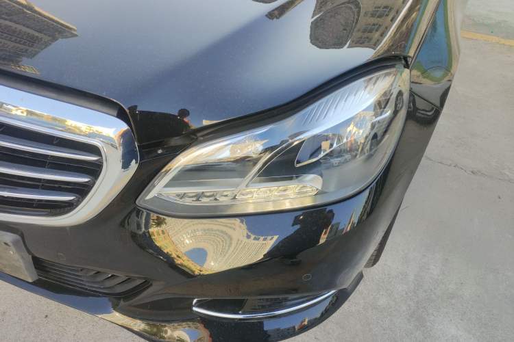 Used Mercedes-Benz E-Class 2015 E 260 L
