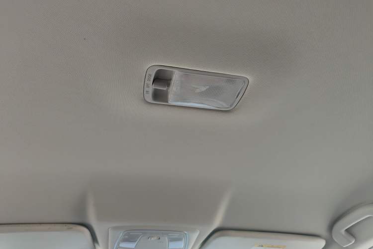 Used Venucia D60 2023 PLUS 1.6L XE CVT Trendy Edition
