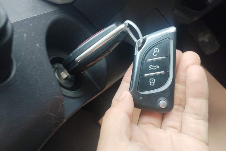 Used Chery QQ Ice Cream 2022 120km Milkshake Phosphate Lithium-Iron