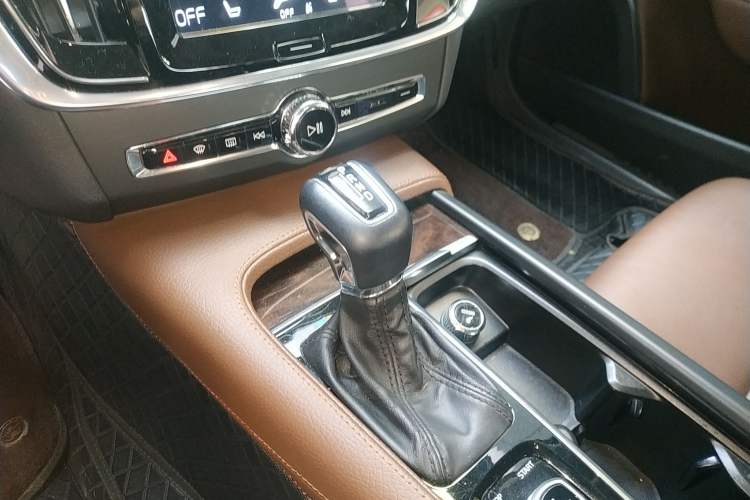 Used Volvo S90 2017 T4 Zhiyuan Edition