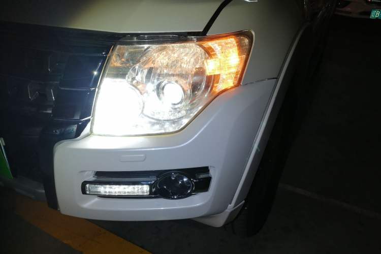 Used Mitsubishi Pajero 2015 3.0L Automatic Elite Edition China V Standard