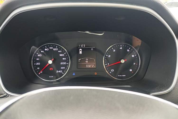Used Roewe RX5 2016 20T Two-Wheel Drive Manual Flagship Edition
