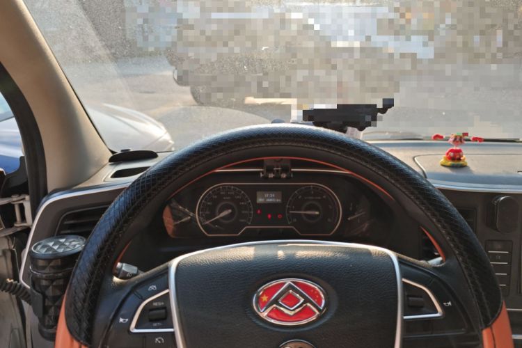 Used SAIC MAXUS Xintu V80 2023 2.0T Manual Classic Aoyuntong Long Wheelbase Ultra-Low Roof 6/7/8/9-Seater