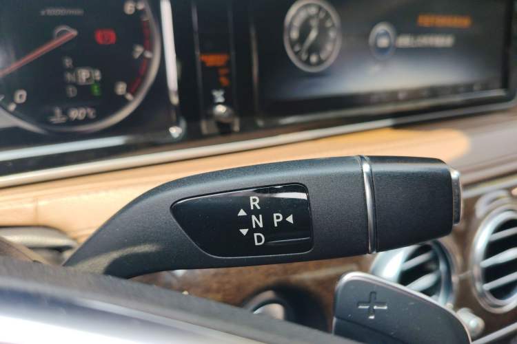 Used Mercedes-Benz S-Class 2014 S 320 L Business Model Gear Lever