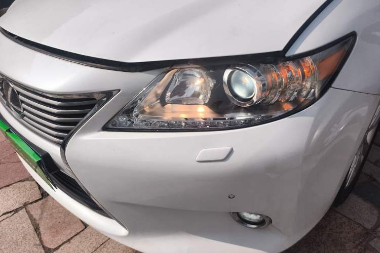 Used Lexus ES 2014 300h Elite Edition