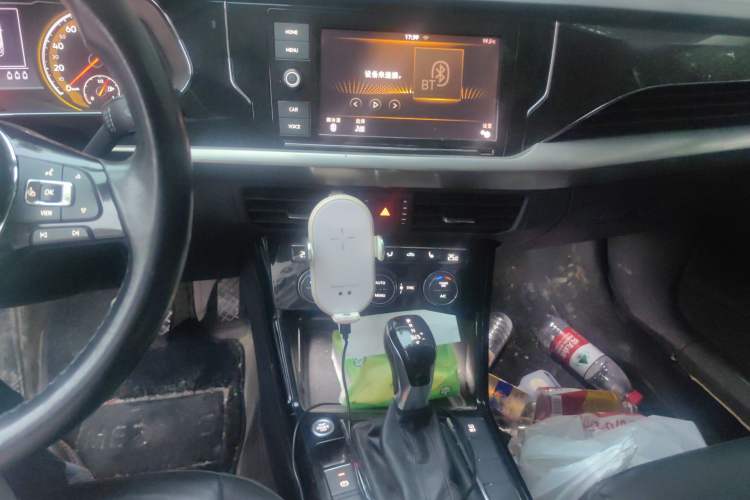 Used Volkswagen Passat 2019 330TSI Elite Edition China V Standard Audio And AC Panel