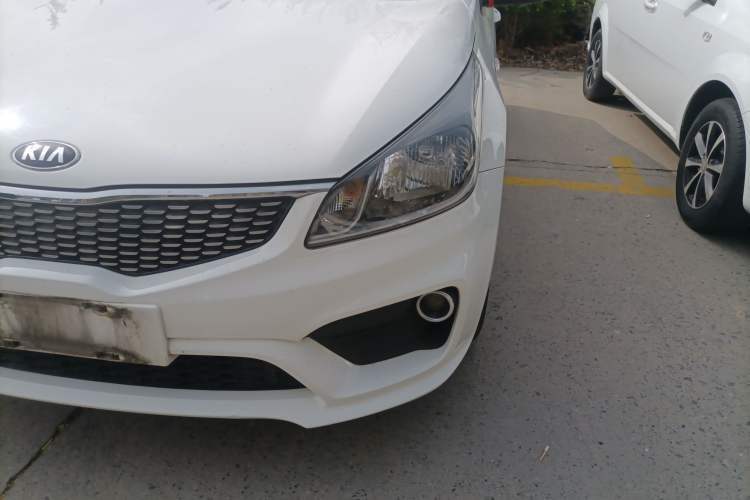 Used Kia K2 2017 Sedan 1.4L Automatic GLS Left Front Headlight