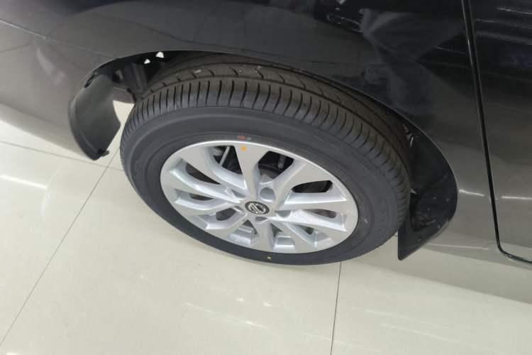 Used Nissan Sylphy 2024 Facelifted Three Classic 1.6XE CVT Comfort Edition Right Rear Wheel Hub