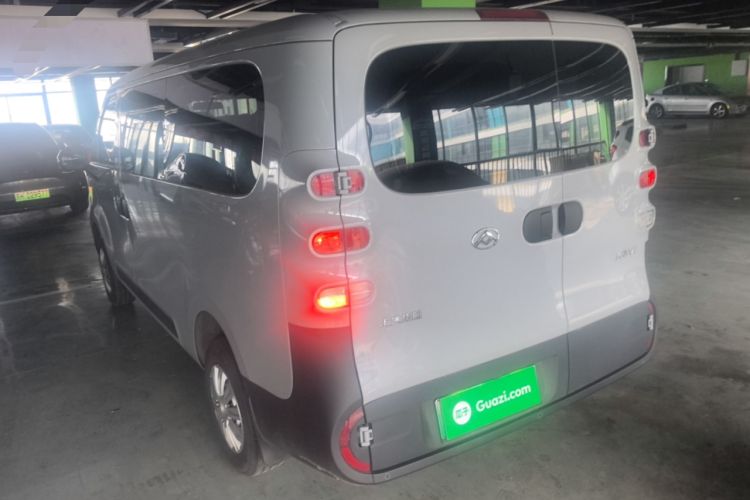 Used SAIC MAXUS Dana V1 2025 Low-Roof Multi-Function Version 42 kWh Exterior 2