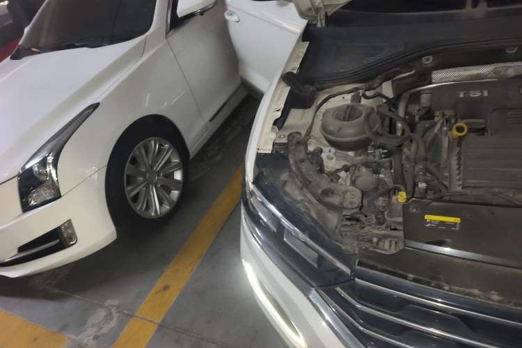 Used Volkswagen T-ROC 2019 230TSI DSG Two-Wheel-Drive Advanced Version China VI Standard Right Front Headlight